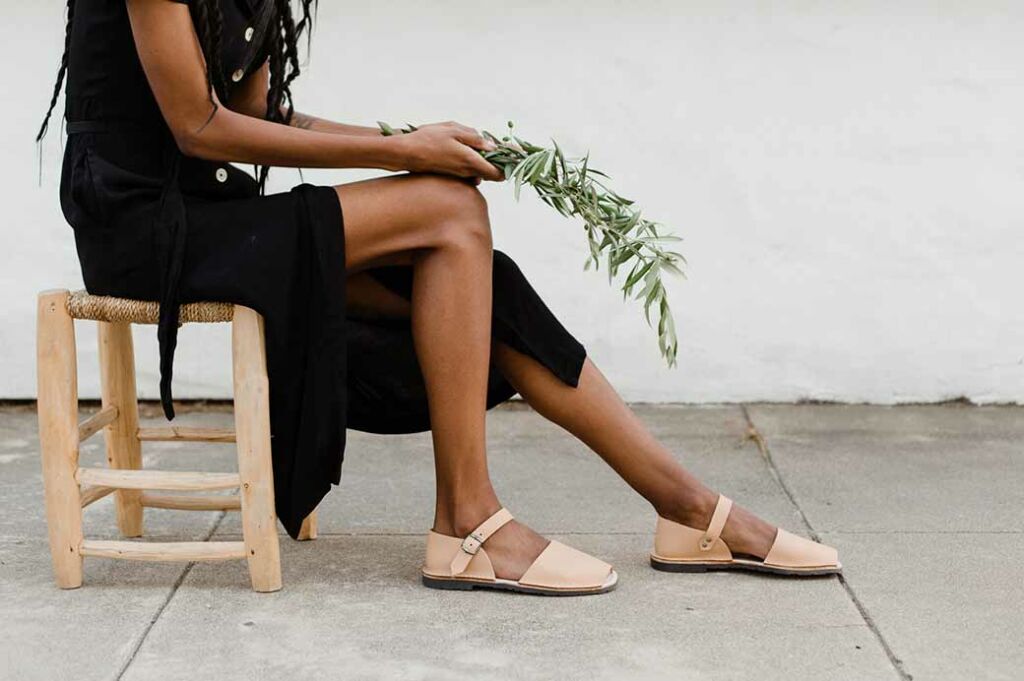 The Women’s Frailera Style Pons Avarca in Tan pairs well with almost any look