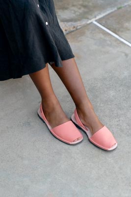 Pons Shoes Classic Style in Coral