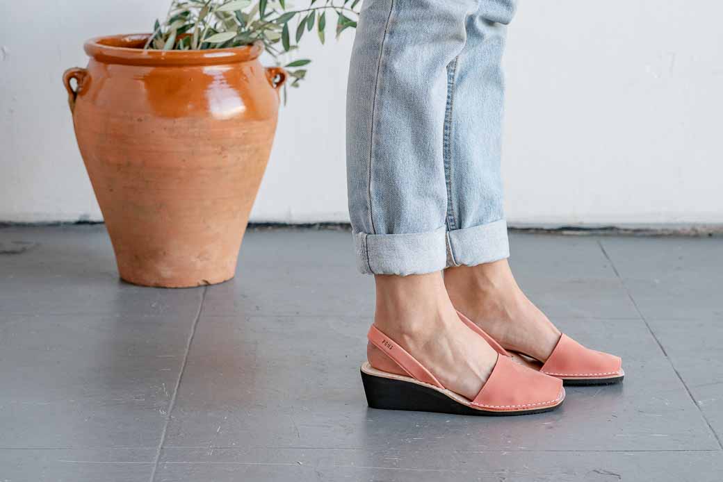 Outlet FINAL SALE - Wedge Coral