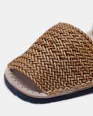 Classic Style Woven Caramel