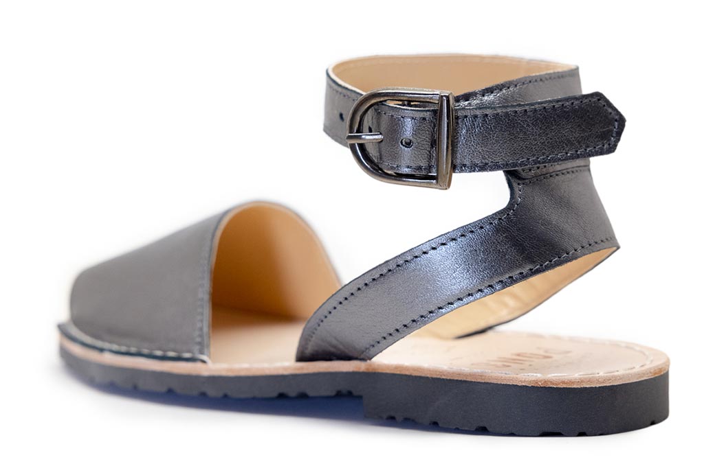 Outlet FINAL SALE - Classic Style Strap Metallic Pewter