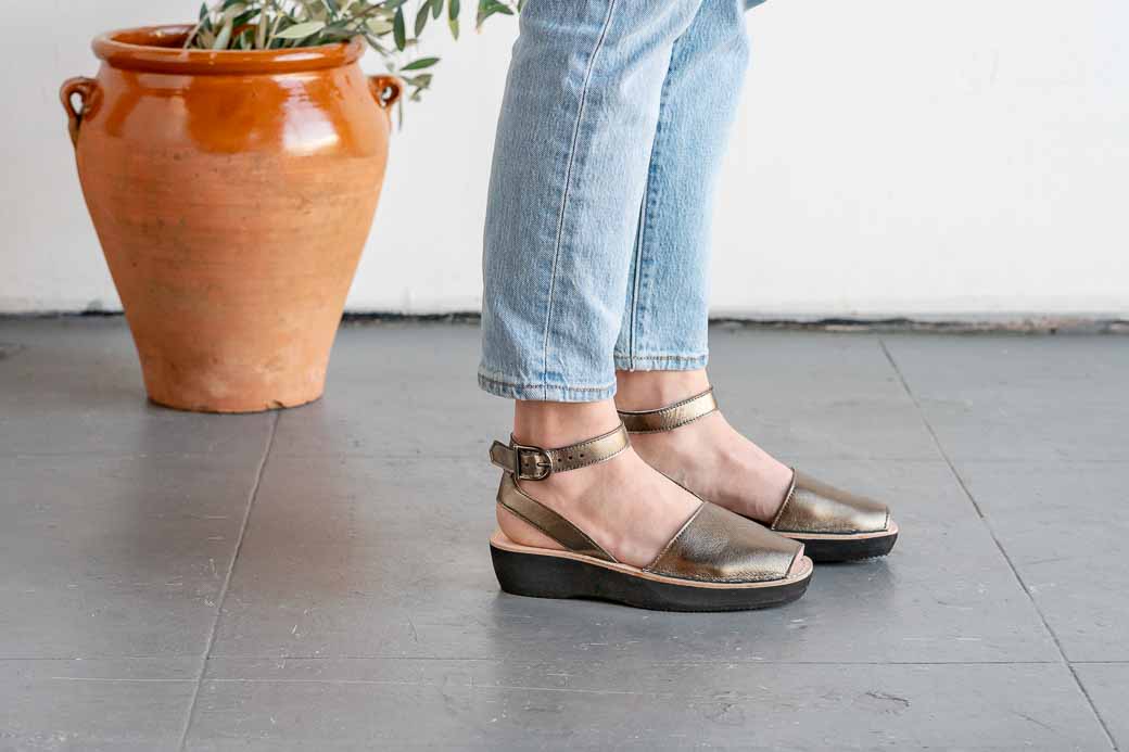 Pons Mediterranean Metallic Bronze Avarca Sandals for Women | Avarcas USA