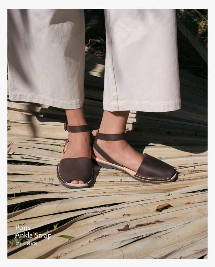 Pons Ankle Strap in Lava
