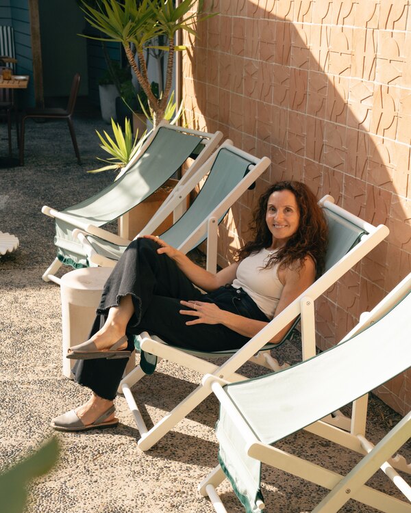 Woman wearing Pons while relaxing on a sunny terrace