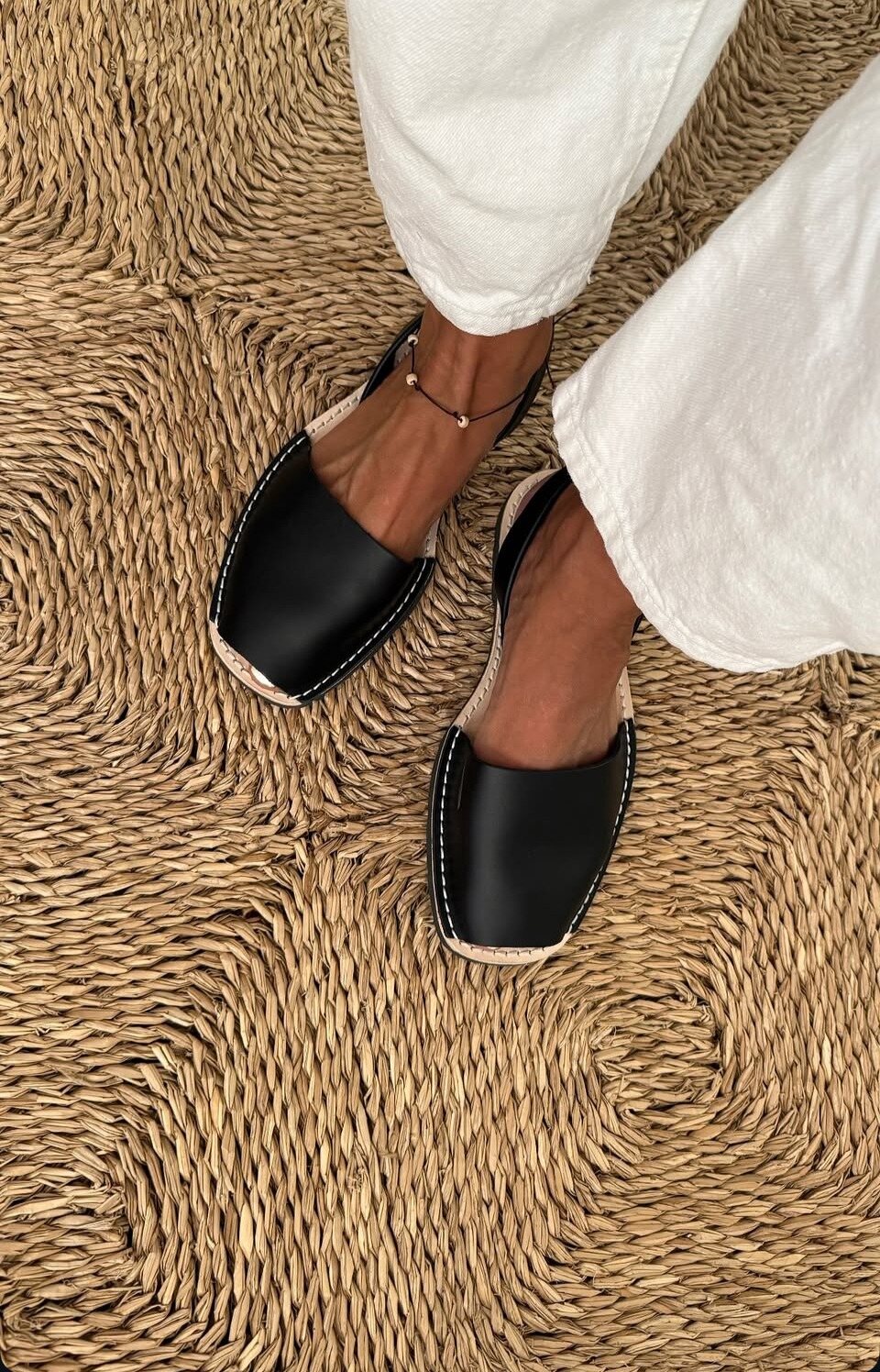 510 Classic Pons in Black styled for everyday wear